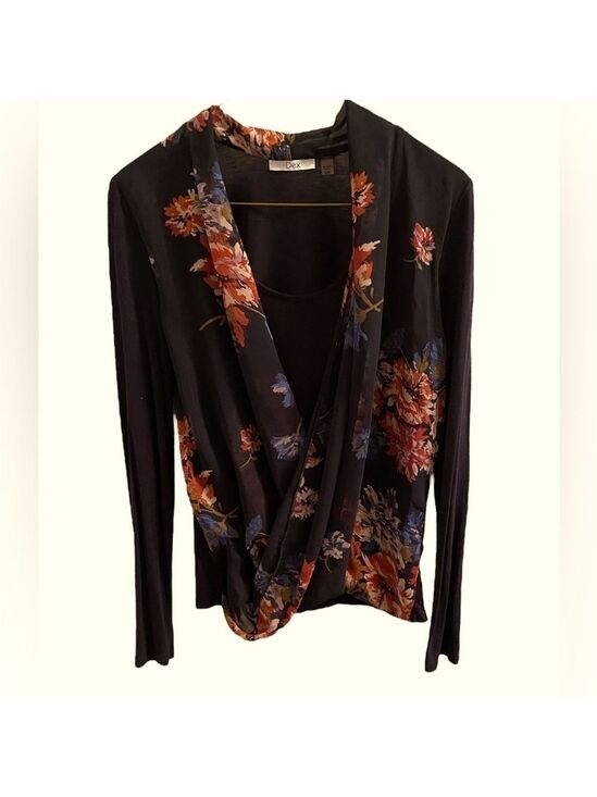 Dex Tops - Dex Navy Floral Wrap Top Size Small